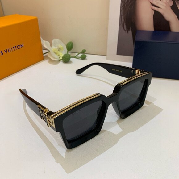Louis Vuitton Women's Black Square Sunglasses - Picture 1 of 7